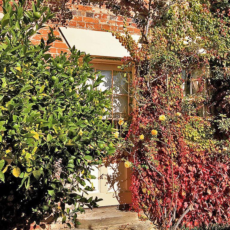 The Racecourse Inn Longford Ngoại thất bức ảnh