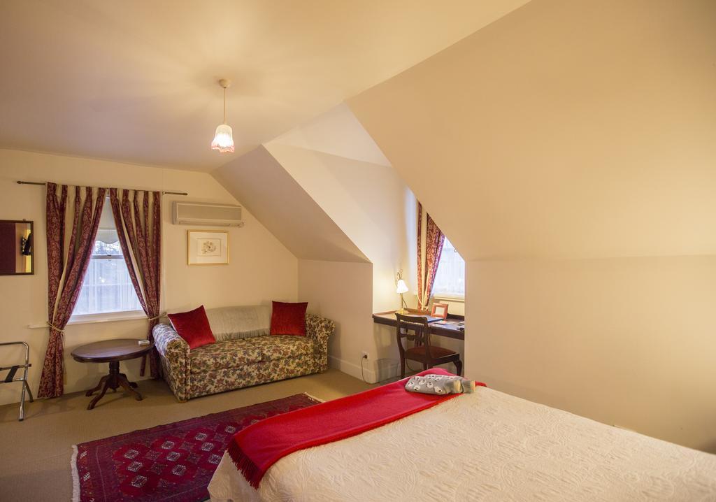 The Racecourse Inn Longford Ngoại thất bức ảnh