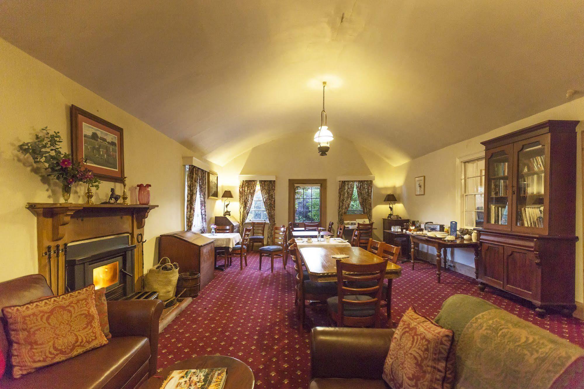 The Racecourse Inn Longford Ngoại thất bức ảnh