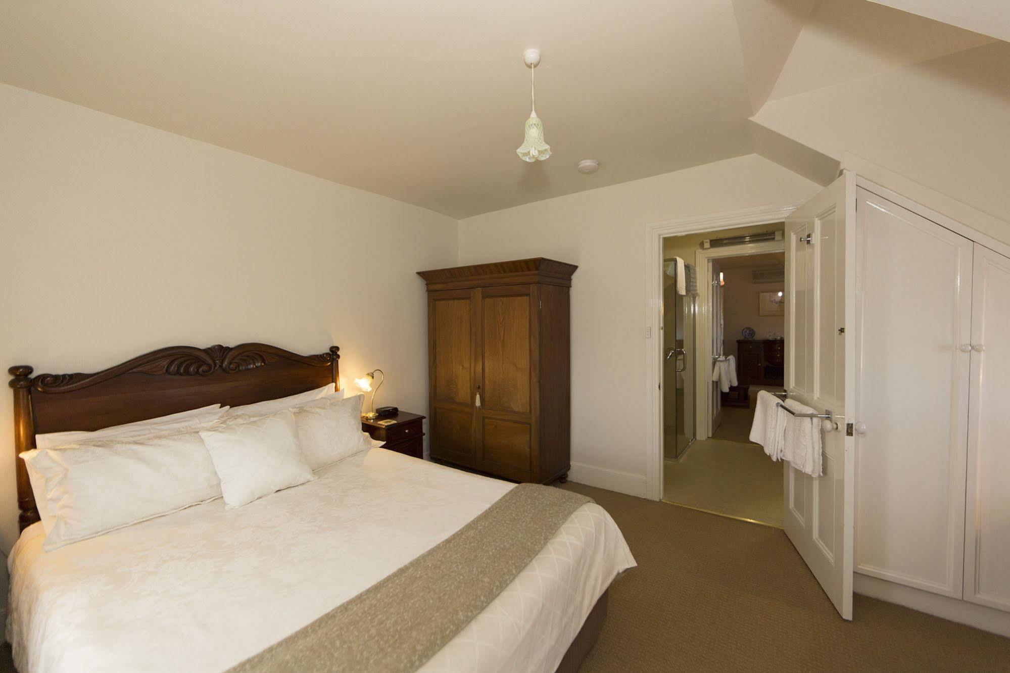 The Racecourse Inn Longford Ngoại thất bức ảnh